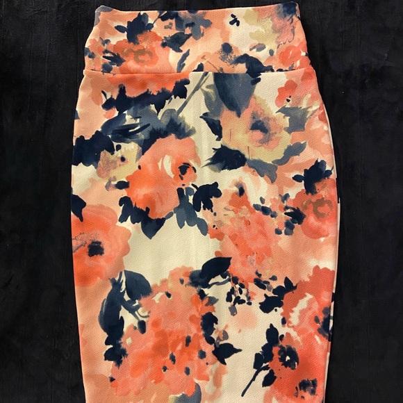 Silhouette Pink and Blue Midi Pencil Skirt for Casual Wear - Picture 1 of 3